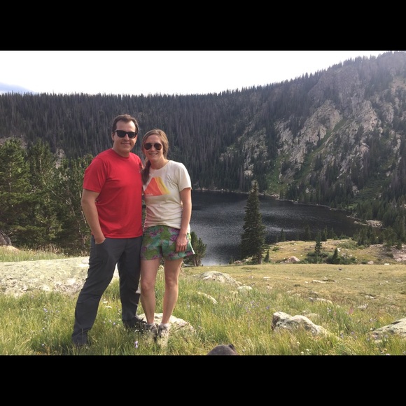 Bookmark my closet! - Picture 2 of 3